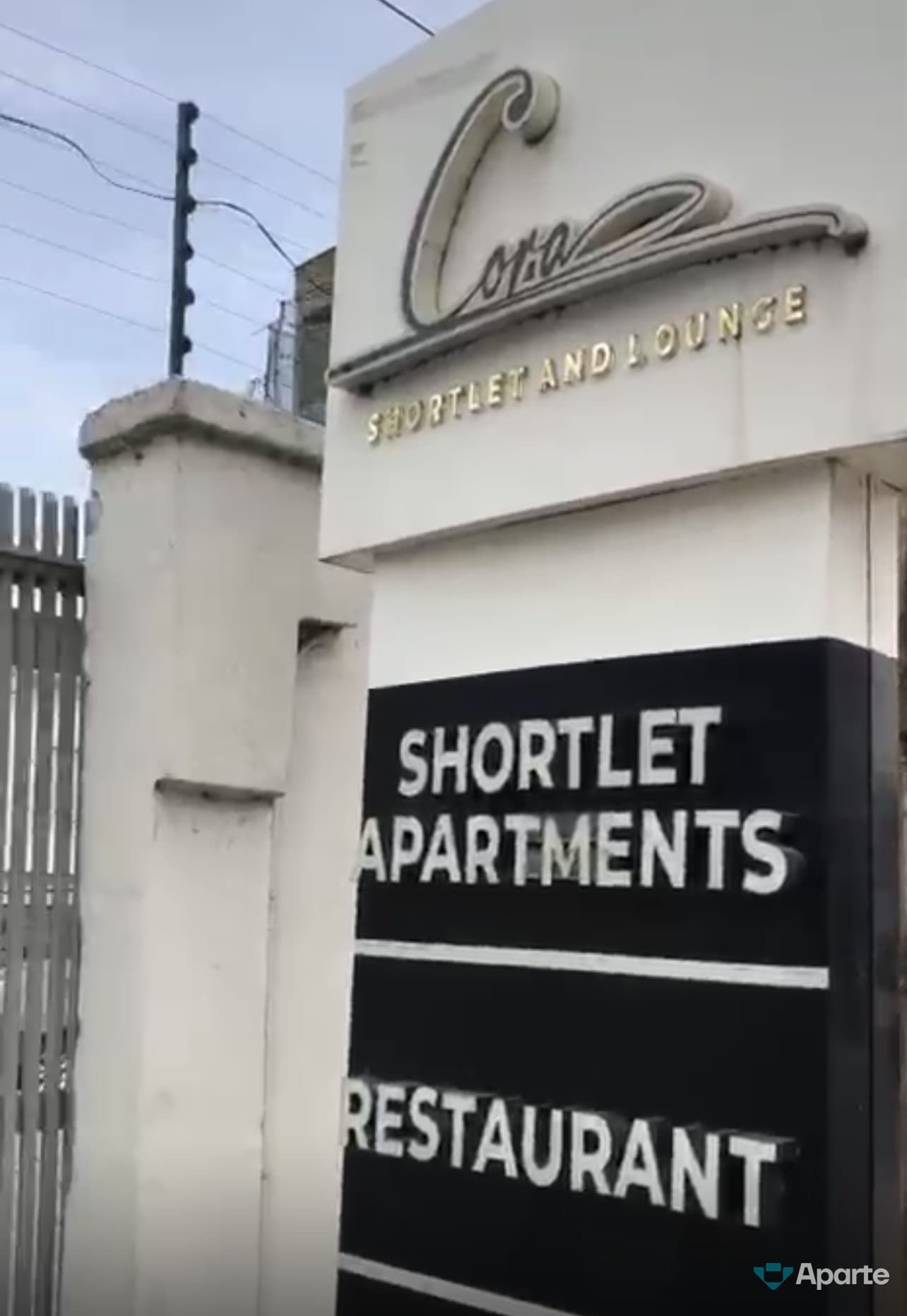 Cora Shortlet and lounge