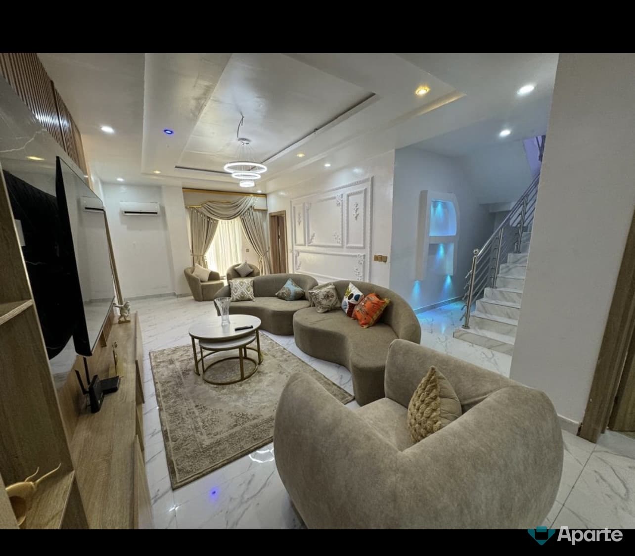 4Bedroom maisonette Suite Ikate